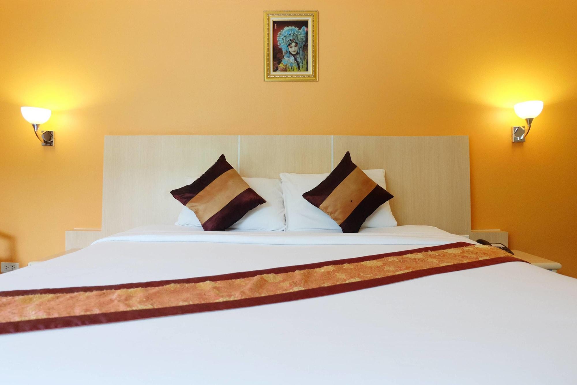 Grand Hill Resort And Spa Nakhon Sawan Exterior foto