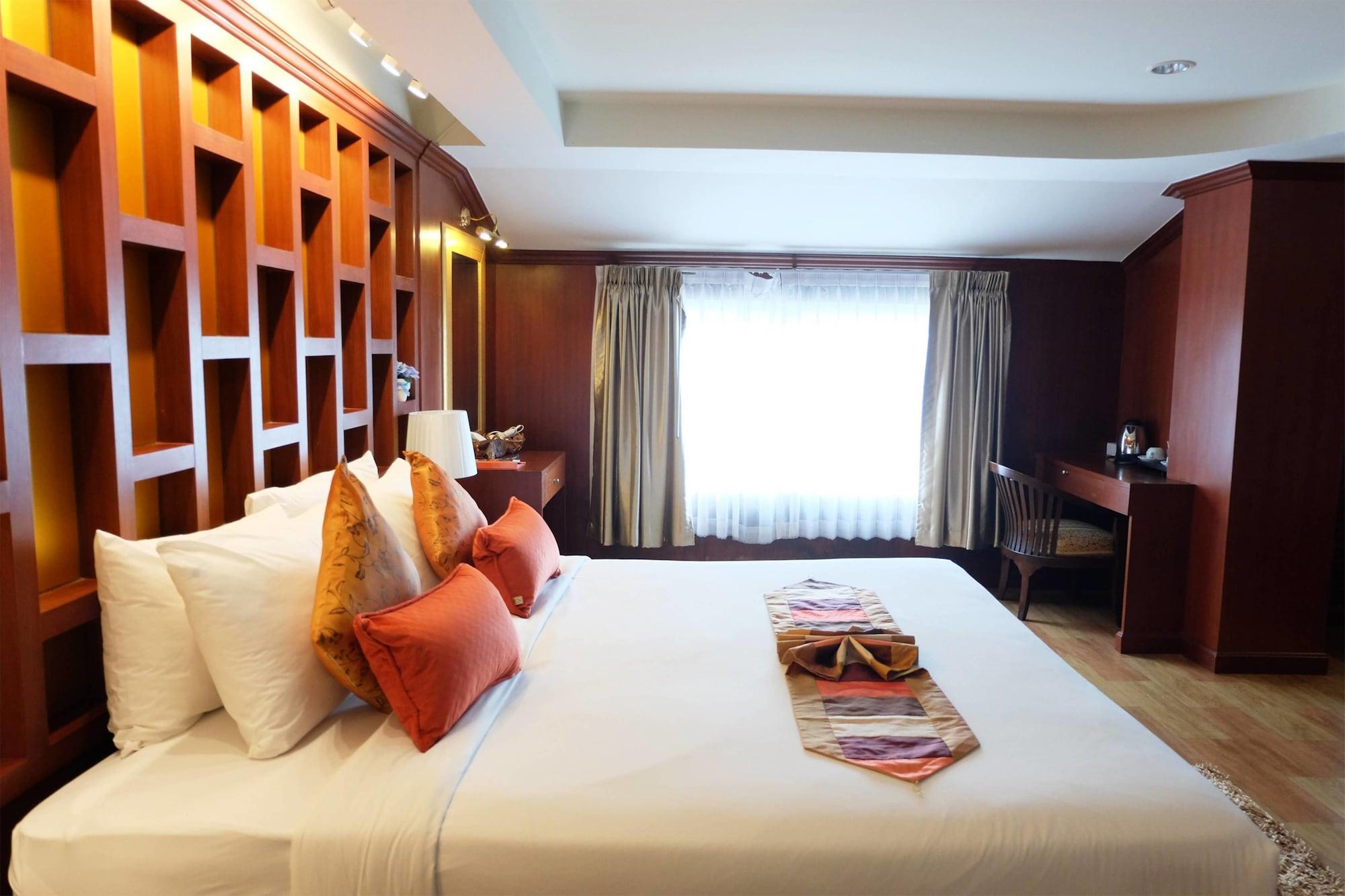 Grand Hill Resort And Spa Nakhon Sawan Exterior foto