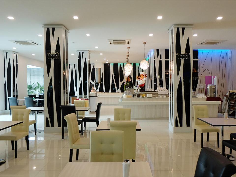 Grand Hill Resort And Spa Nakhon Sawan Exterior foto
